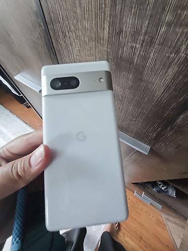 телефон google: Google Pixel 7, Б/у, 128 ГБ, цвет - Белый, 1 SIM — 1