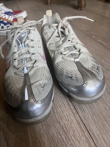 Lične stvari: Original nike vapormax 360, velicina 41, nosene ali skroz ocuvane