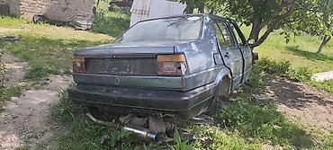 Продажа авто: Volkswagen Jetta: 1989 г., Седан — 3