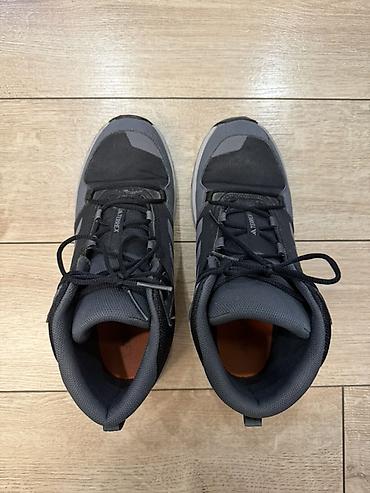 трековая обувь: Мужские ботинки, 40, Adidas, Б/у, цвет - Серый — 3