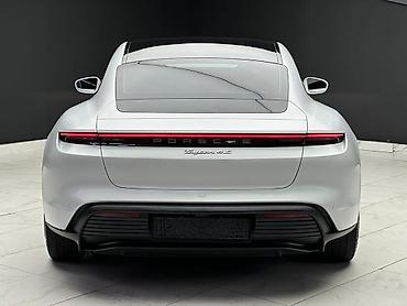 wuling starlight 730 ev: Porsche : 2021 г., Автомат, Электромобиль, Седан — 5