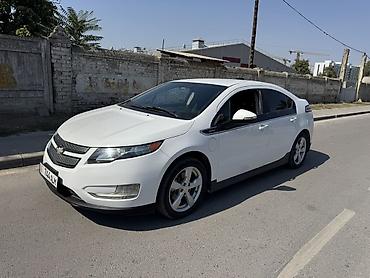 xpeng p7: Chevrolet Volt: 2014 г., Автомат, Гибрид, Хэтчбэк — 1