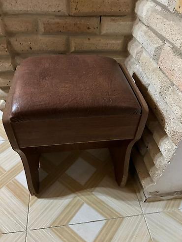 Taxta tabure/oturacaq - Material: bərk ağac konstruksiya, üst hissə lalafo.az -da Taxta tabure/oturacaq - Material: bərk ağac konstruksiya, üst hissə