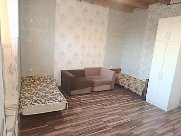 4 otaqlı kirayə evlər: Kirayə verilir: Studiyo tipli, mebelli otaq - Geniş tək zal: iki tək — 1