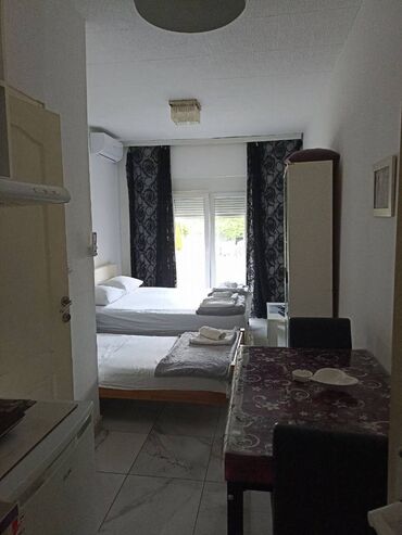 Stan na dan: 1 soba — 4