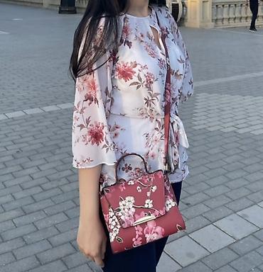 Köynək (ağ, çiçək printli)
Türkiyə istehsalidir, yaxşı vəziyyətdədir lalafo.az -da Köynək (ağ, çiçək printli)
Türkiyə istehsalidir, yaxşı vəziyyətdədir
