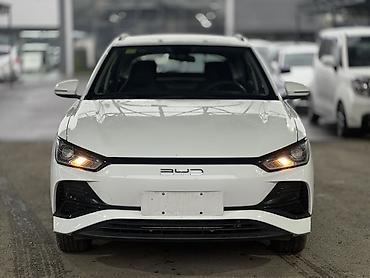 BYD: BYD E2: 2025 г., Автомат, Электромобиль, Хэтчбэк — 2