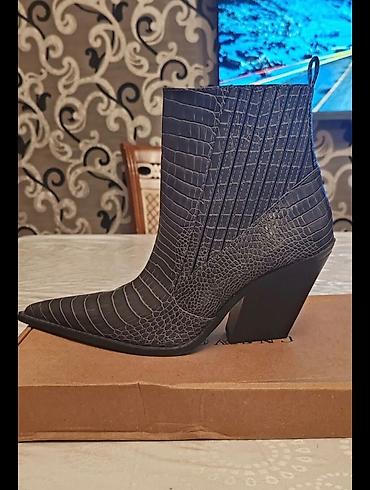 kovboy: Zara qadın botları – ölçü 40 - Model: Qısa borulu, kəskin burunlu — 2