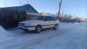 Volkswagen: Volkswagen Passat: 1994 г., 1.8 л, Механика, Бензин, Седан