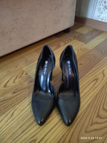 туфли цвет черный на высоком каблуке: Туфли Lino Marano, 36.5, цвет - Черный