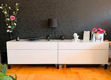 drvena sofa: Skoro nova TV komoda. Dimenzije su: 200x51x55 centimetara.   — 1