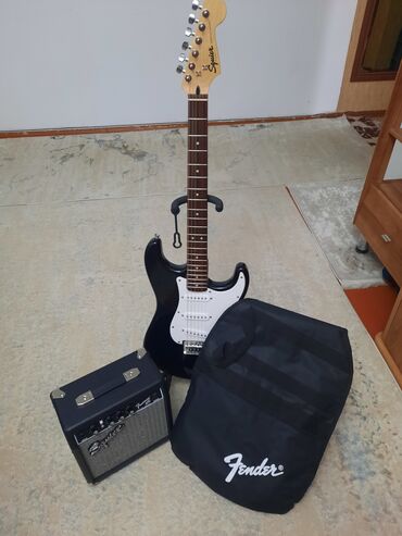 Гитары: Fender Squier Sonic +Frontman10G Полный комплект для гитариста. Гитара — 16