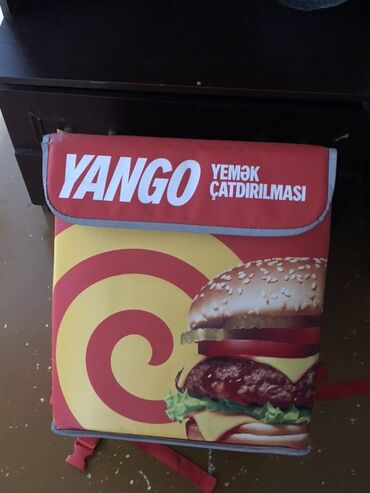 термо сумка: "Yango" yemək çatdırılması üçün nəzərdə tutulmuş, üzərində hamburger