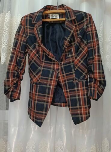 podarok na 8 marta: Женская куртка Max Mara, L (EU 40), XL (EU 42), цвет - Сиреневый