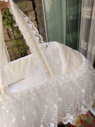 Uşaqlar üçün digər mallar: Xestexana çıxışı üçün uşaq sebeti, cəmi bir dəfə xestexana çıxışında — 4