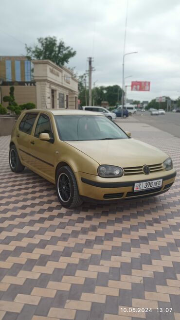 Volkswagen Golf: 1998 г., 1.6 л, Механика, Бензин, Хэтчбэк