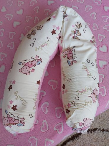pojas za trudnice: Jastuk za trudnice belo-roze, 145×36cm, ima navlaku koja se skida