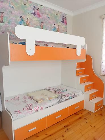 Mebel: Ideal vəziyətdədir mebel 2 il əvvəl alinib 700manata satilir. 3 — 1