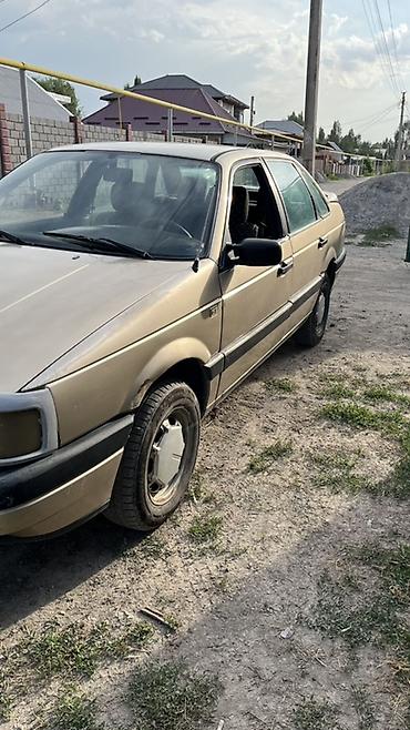 ешка немка: Volkswagen Passat: 1989 г., 1.8 л, Механика, Бензин, Седан — 3