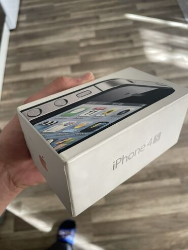 Apple iPhone: IPhone 4 — 11