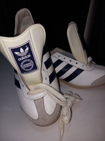 adidas original patike br: Adidas, 37, bоја - Bela