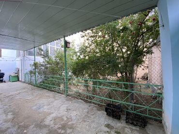 Kirayə qaraj: 0.06ha torpaq sahəsi. 109.6 kv.m yaşayış, 64.6 kv.m köməkçi sahə — 4