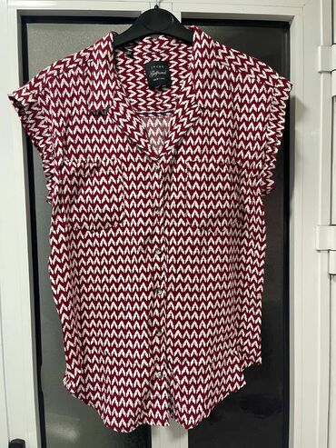 Köynək və bluzalar: Her 1i, 20 ve ya 15 azn cox alana endirim olunacaq, L yaxud xl — 10