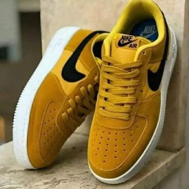 Women's Sneakers and athletic shoes: 36-44
3400 — 10