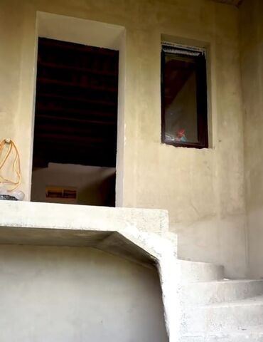 Həyət evləri və villaların satışı: 4 otaqlı, 240 kv. m, Təmirsiz — 5