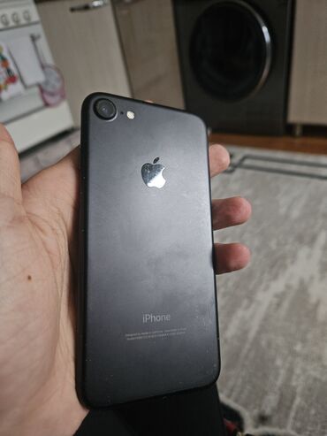 Apple iPhone: IPhone 7, 32 GB, Qara, Barmaq izi — 1