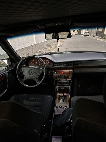 старый кондиционер: Mercedes-Benz E-Class: 1993 г., 2.2 л, Автомат, Бензин, Седан — 6