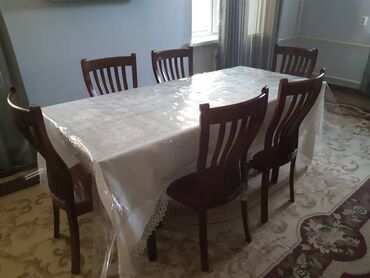 пластиковые столы и стулья для летних кафе бу: Конок бөлмөсү үчүн үстөл жана отургуч, Колдонулган, Өзү алып кетүү, түсү - Күрөң
