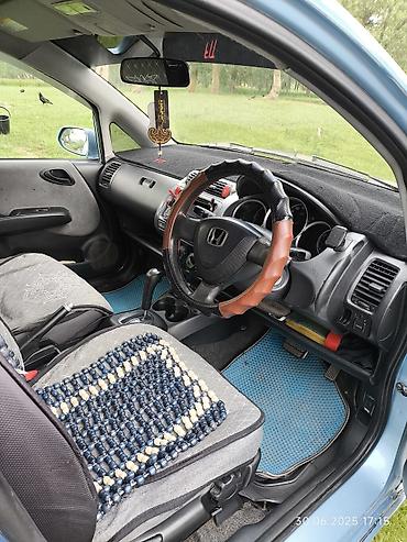 Honda: Honda Fit: 2002 г., 1.3 л, Вариатор, Бензин, Хэтчбэк — 8