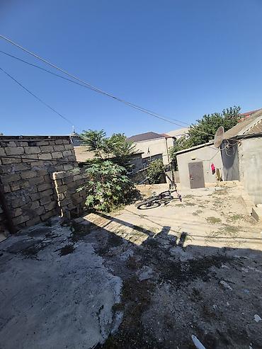 gədəbəydə satılan evlər: TƏCİLİ SATILIR! Xırdalanda 9sotun içərisində ev satılır, əlavə olaraq — 6