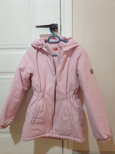 детская куртка для девочки: Куртка для девочки,подойдёт на 7-10лет
800сом