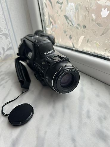 sony 2000 video camera: Sony Handycam Video8 (model: CCD‑FX300E, PAL)m - Video8 kasetlər üçün — 3