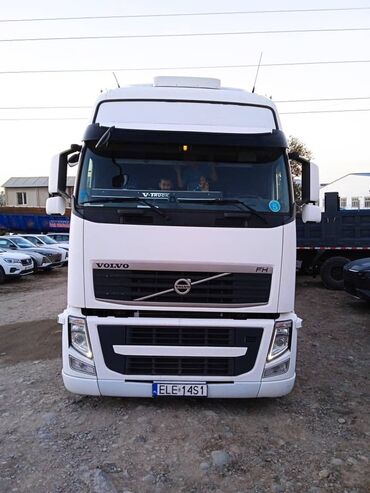 зарядная станция для электромобилей цена: Тягач, Volvo, 2012 г., Шторный