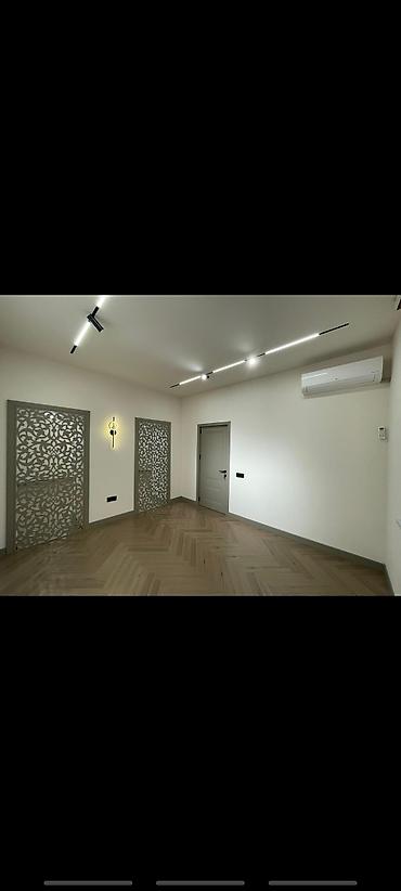 ucuz yolkalar: Müasir interyer üçün dekorativ otaq təqdim olunur: - Geniş və işıqlı — 1