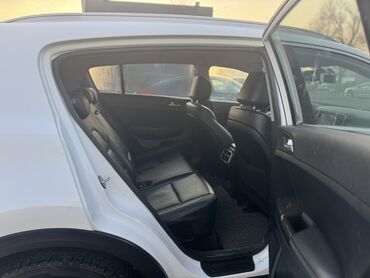 Kia: Kia Sportage: 2016 г., 2 л, Автомат, Дизель, Кроссовер — 11