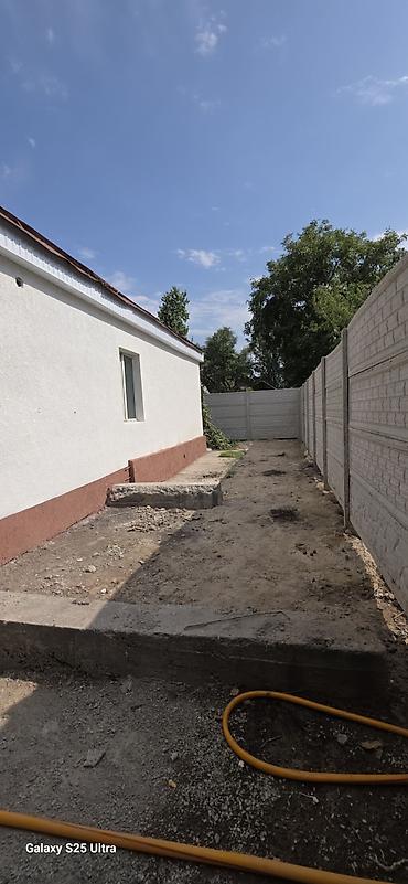 60: Продаётся кирпичный дом 60 кв.м на участке 2,5 сотки,. в районе — 3