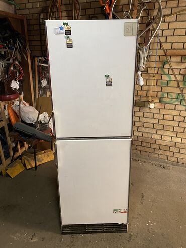 Refrigerators: Side-By-Side Electrolux, color - White, Used