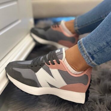 inuikii cizme brojevi: New balance 327 patike

Novo
Brojevi 36 do 41


fb Moja Kupovina 1