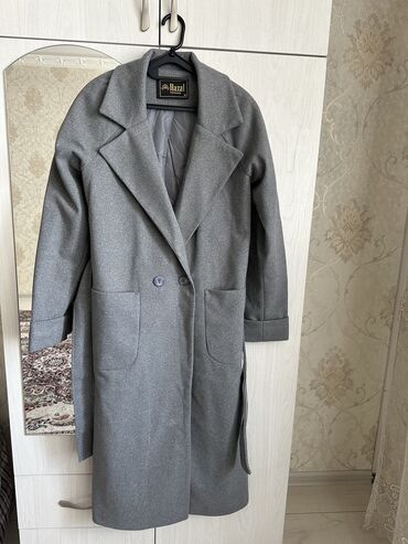 Верхняя одежда: Пальто, Классика, Осень-весна, Длинная модель, С поясом, Карманы накладные, M (EU 38)