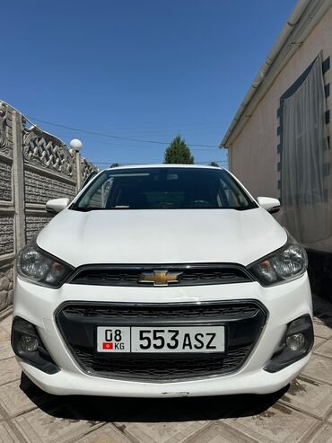 обмен на авто с доплатой: Chevrolet Spark: 2016 г., 1 л, Вариатор, Бензин, Хэтчбэк