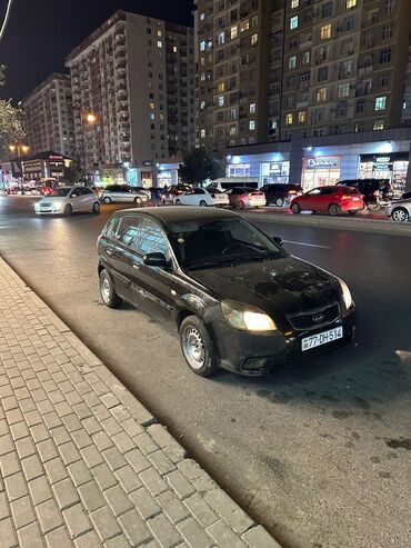 Kia: Kiya riyov ili 2009 yaxsi veziyetdedi ilkin 2000 min 36 ay 550 manat