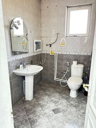 Uzunmüddətli kirayə mənzillər: Kirayə üçün tam təchiz olunmuş 2 otaqlı mənzil - Yataq otağı: iri — 10