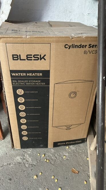 музыкальные калонки: Накопительный водонагреватель Объем бака: 30 л, Blesk, Электрический, Предохранительный клапан, Эмалированная сталь