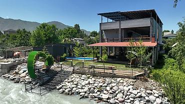 Посуточная аренда домов: 400 м², 5 комнат, Бассейн, Бронированные двери, Видеонаблюдение — 1