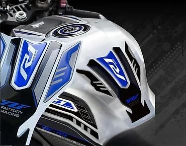 Delovi za motocikle: Tank pad Yamaha R1 3D Stiker za rezervoar - 2422 📌 Opis: Nalepnice za — 2