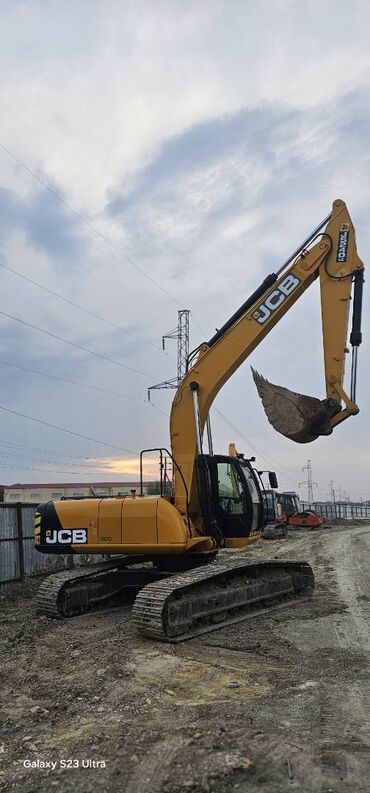 hidromek azerbaycan da ekskavator satisi: Jcb 240 24 ton 2012 ideal veziyyetdedir Çalov həcmi 1.5 kub İcarəyə